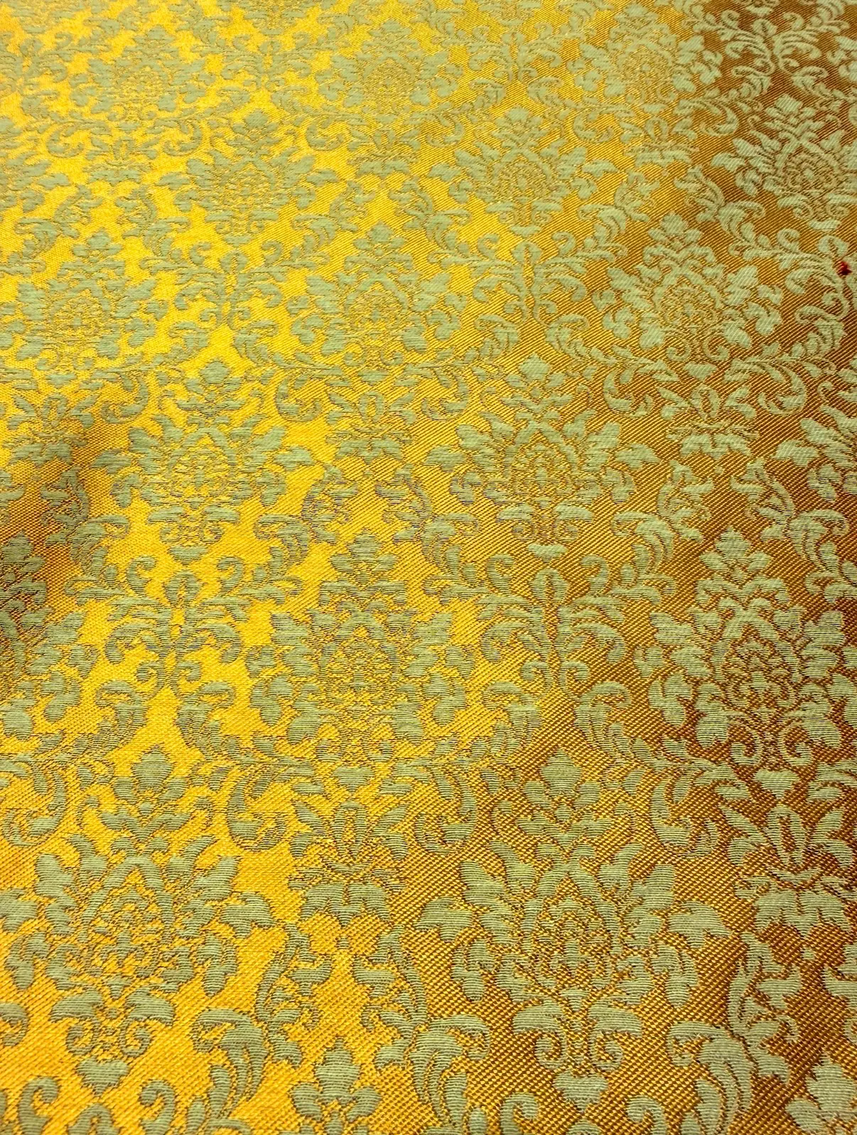 Brocado Alcudia oro viejo