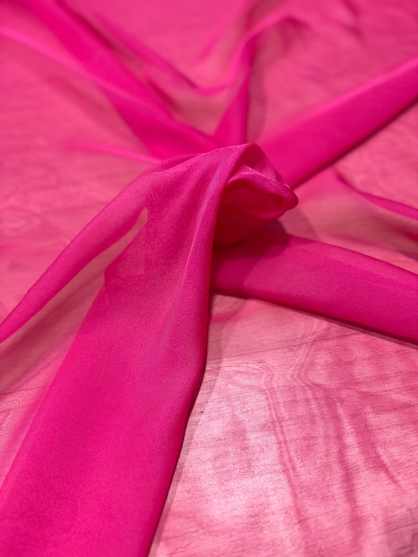 Gasa de seda fucsia