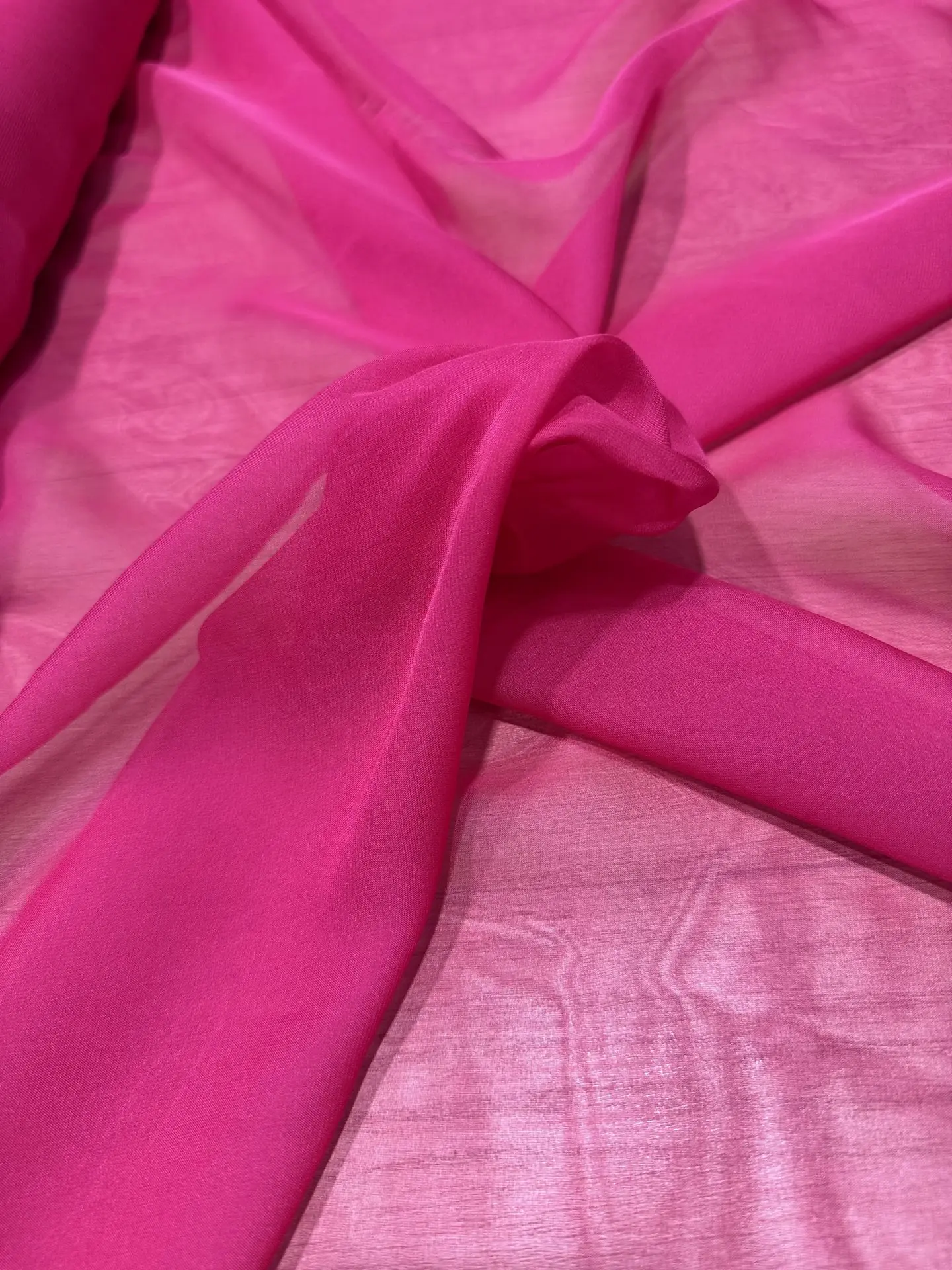 Gasa de seda fucsia – vista 4