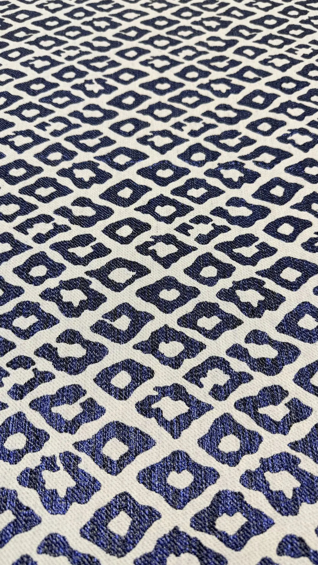 JACQUARD MARINO ANIMAL PRINT - Imagen 4