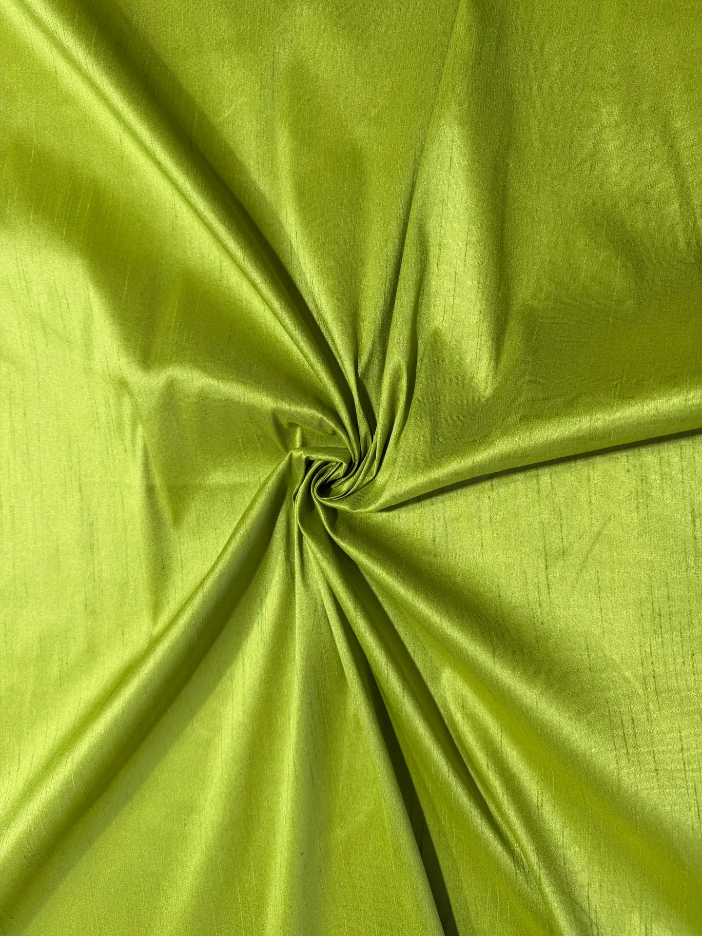 Seda salvaje pistacho
