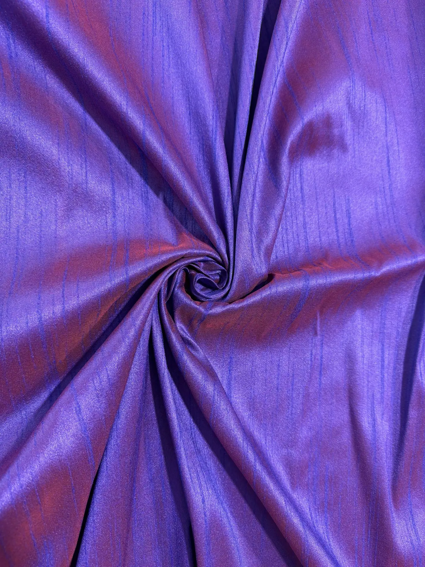 Seda salvaje purpura