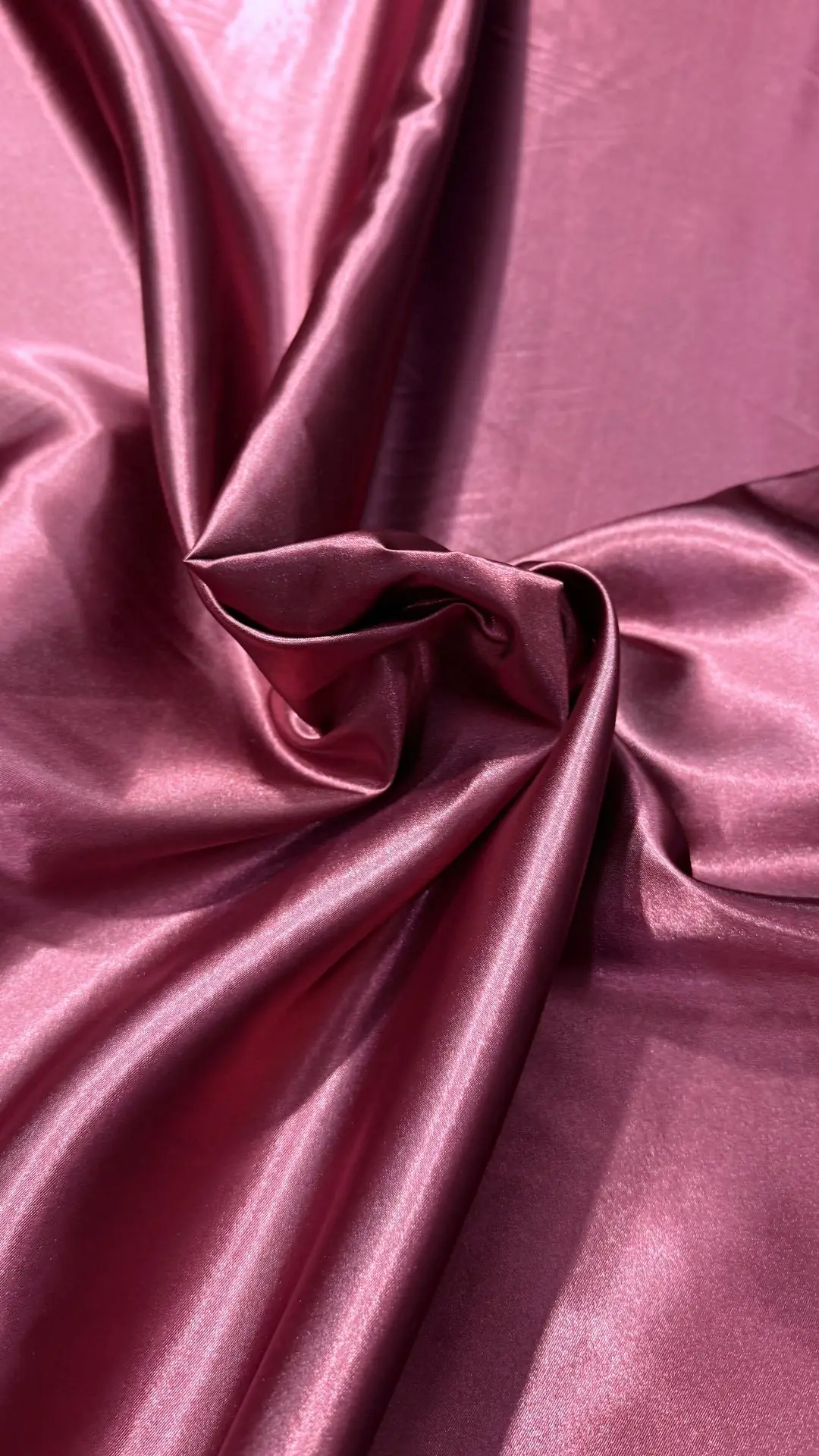 Raso fiesta granate – detalle 2