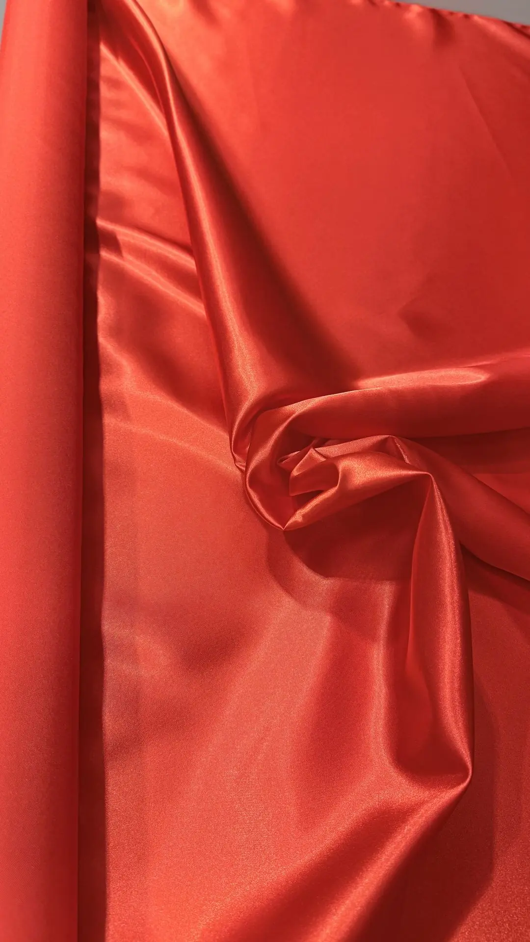 Raso fiesta rojo – detalle 3